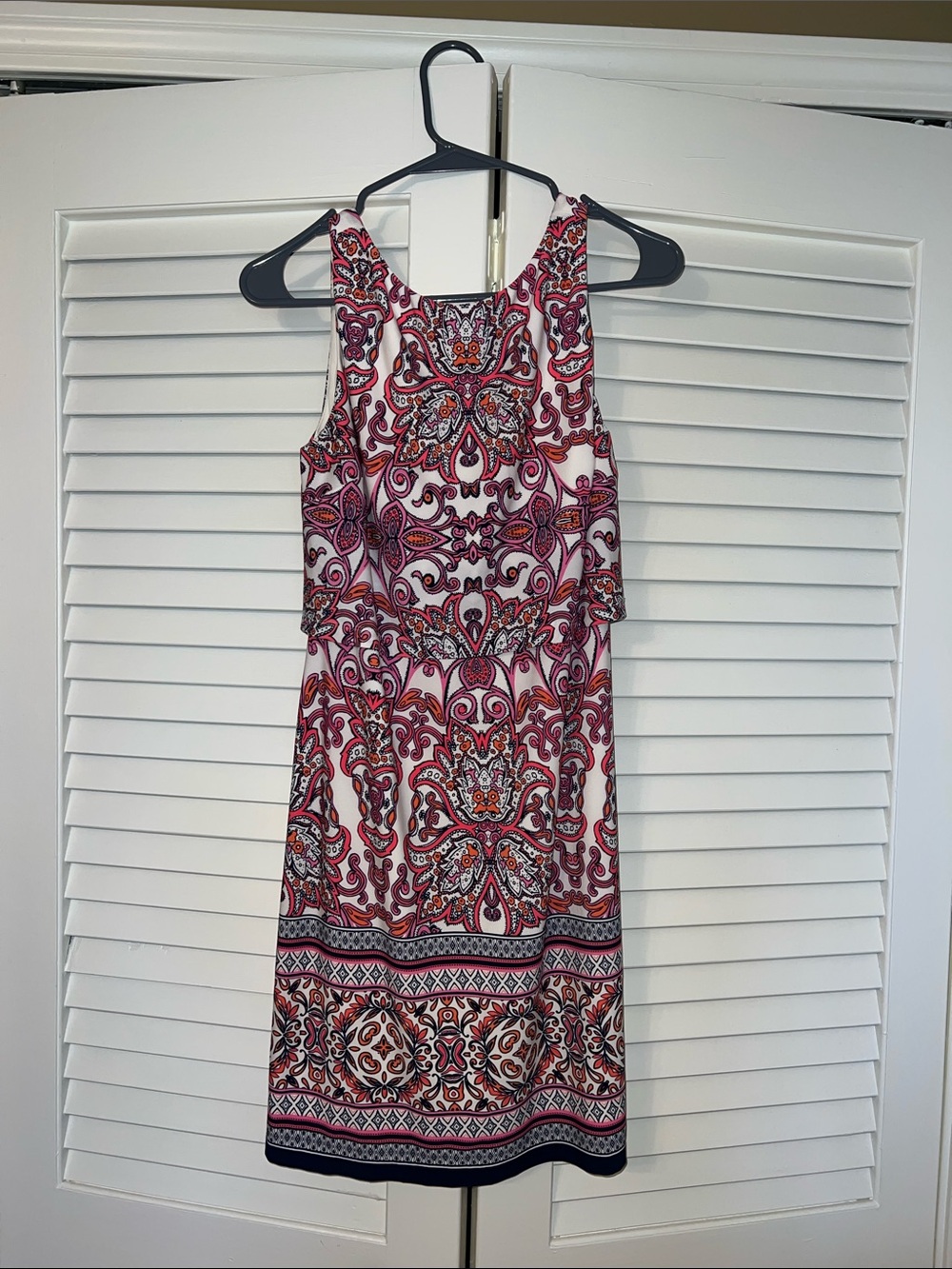 Vince Camuto Red & Pink Paisley-Print Sleeveless Midi Dress